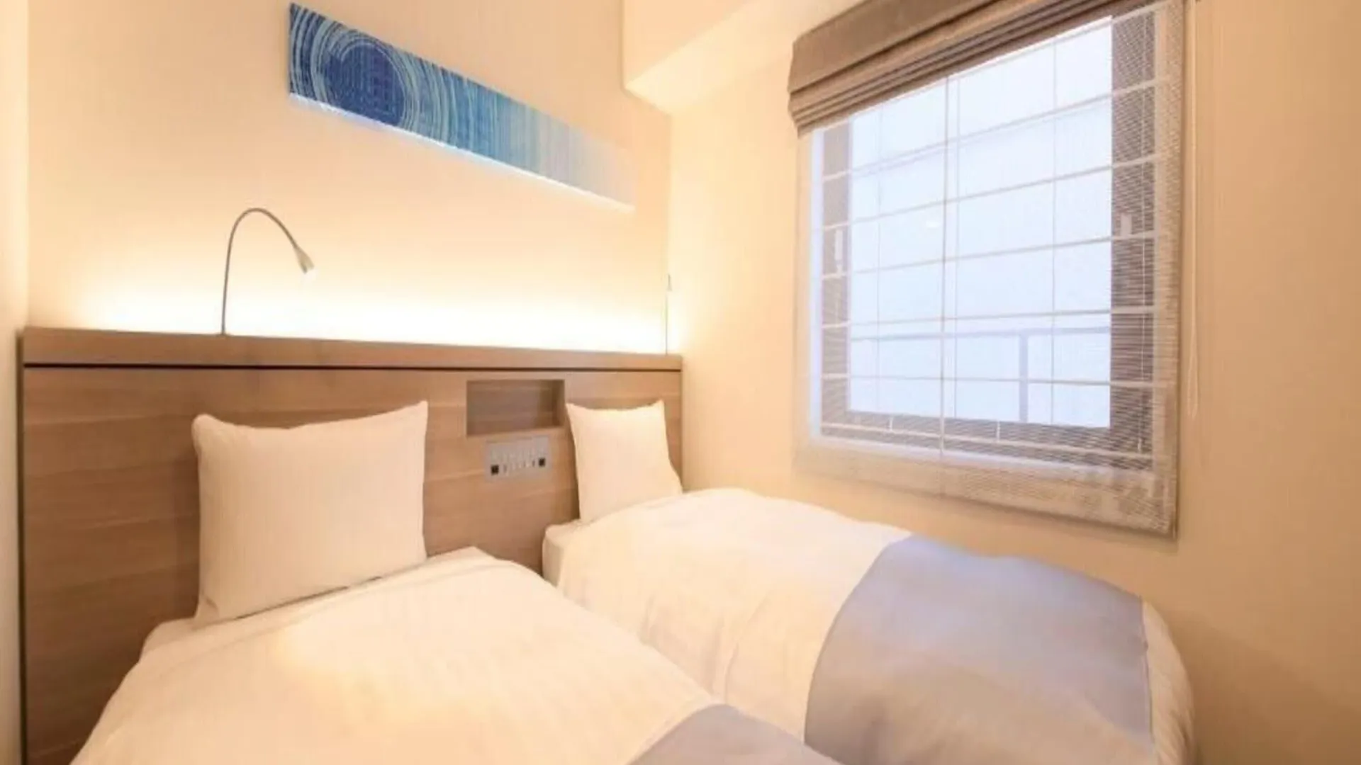 S-Peria Inn Osaka Hommachi Hotel