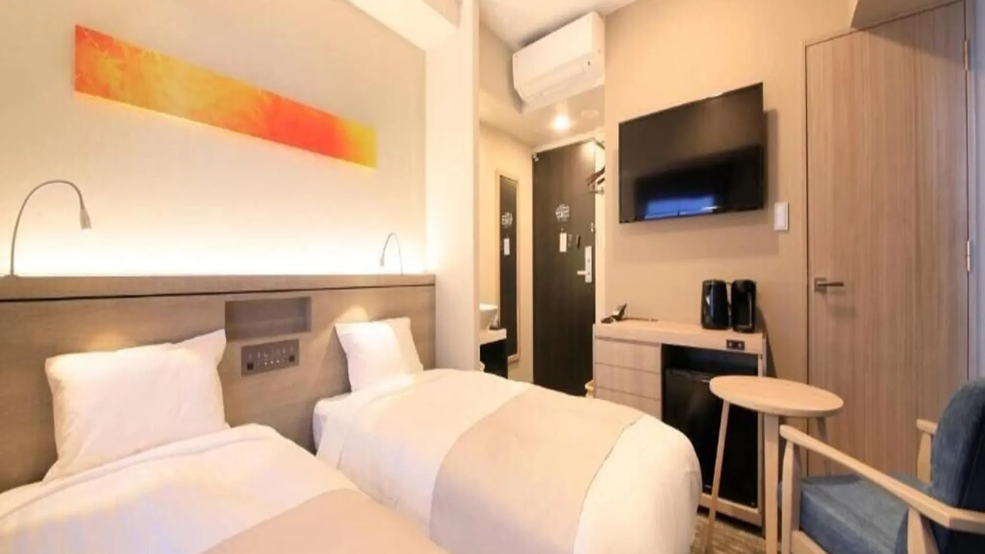 S-Peria Inn Osaka Hommachi
