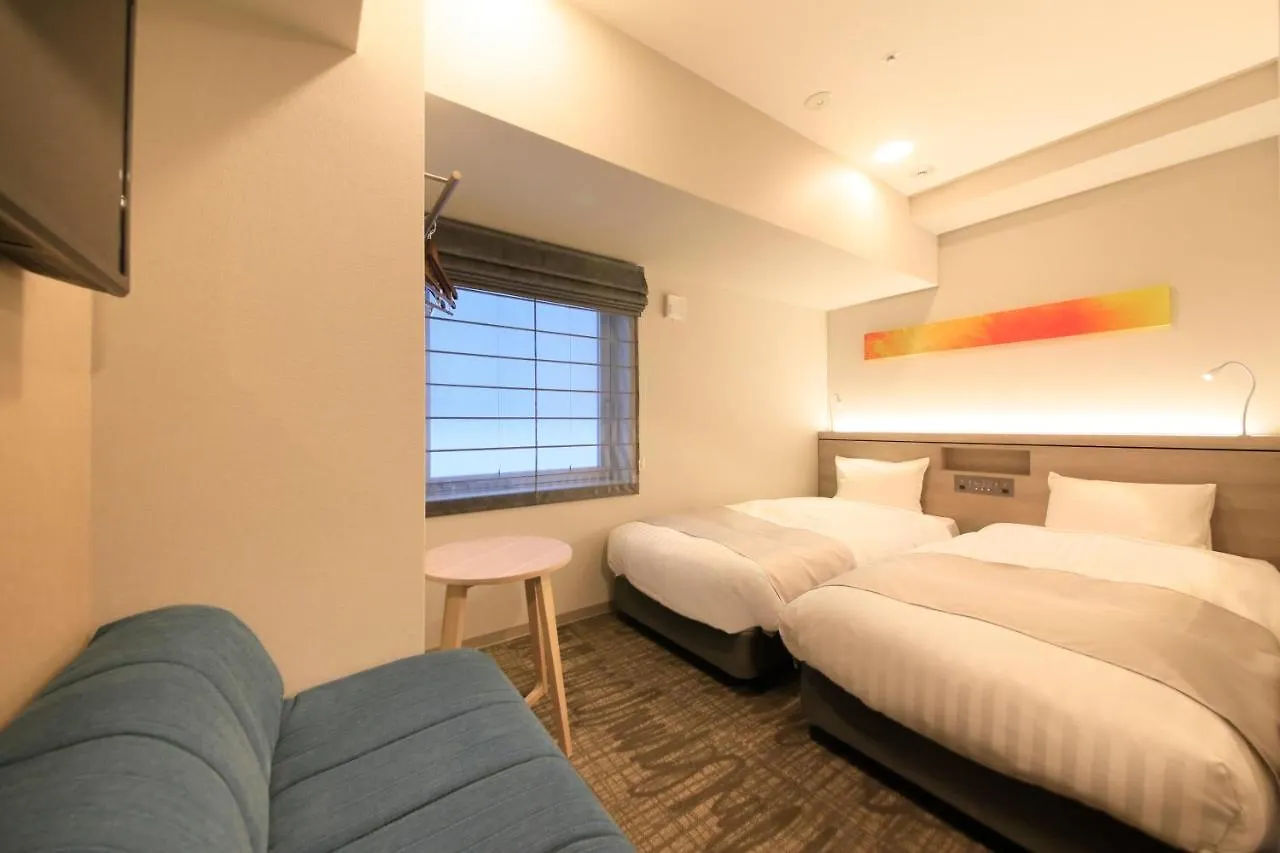 S-Peria Inn Osaka Hommachi 4*,